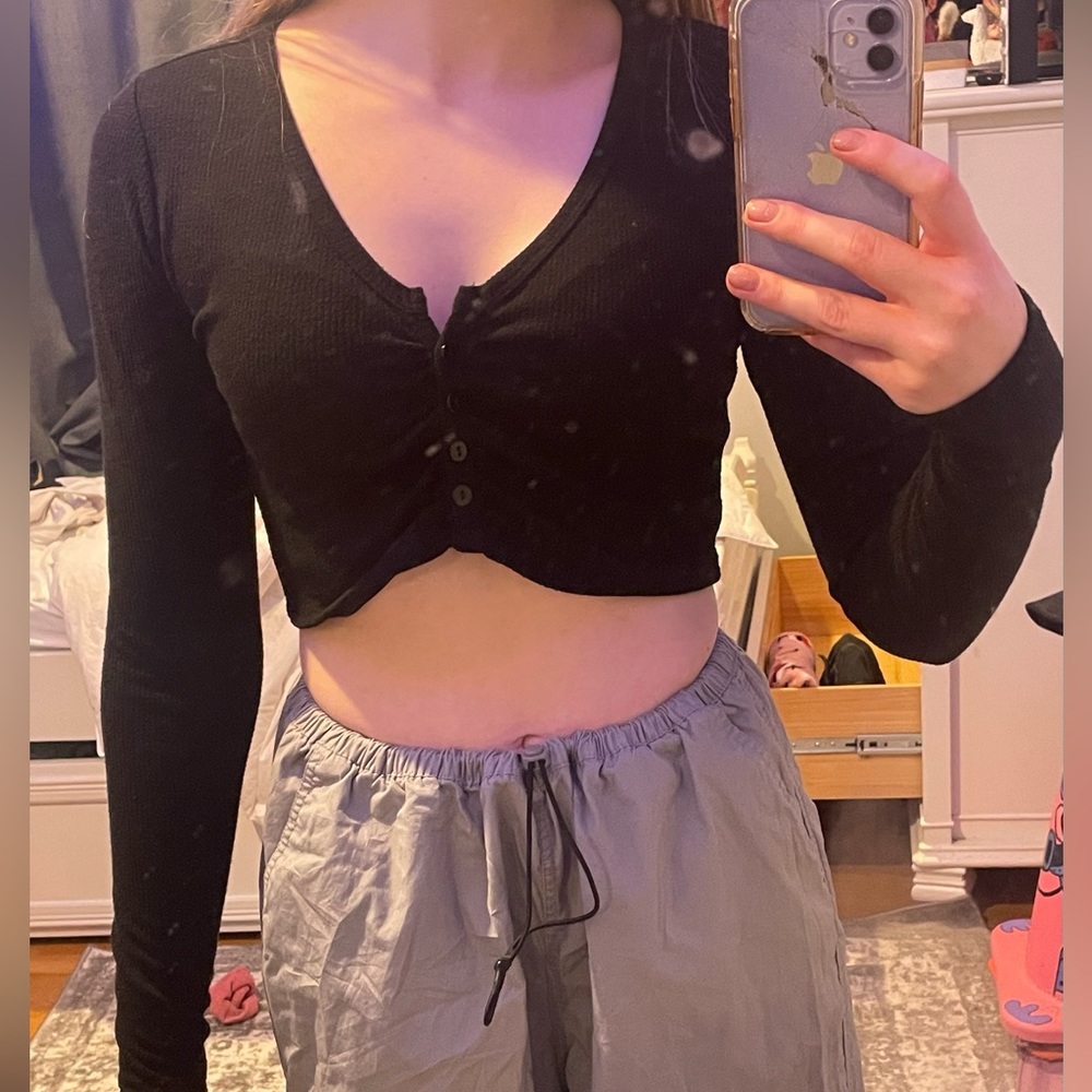 Garage Black long sleeve crop top size small